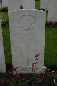 Etaples Military Cemetery - Bartrum, G A